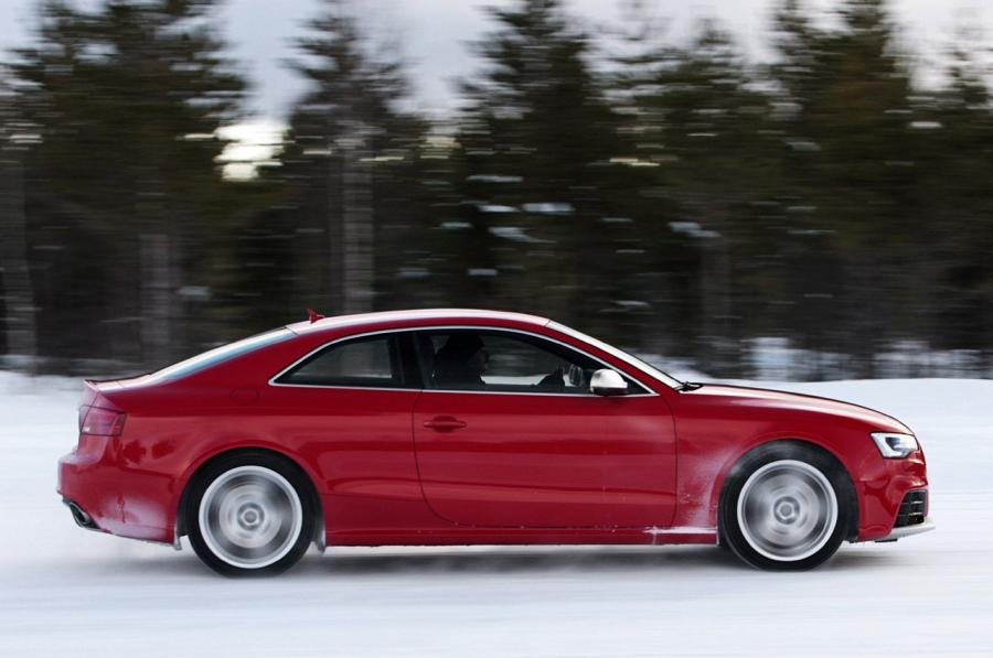  Audi RS5 Coupe 2012 года  (WW) (фото 22 из 85)